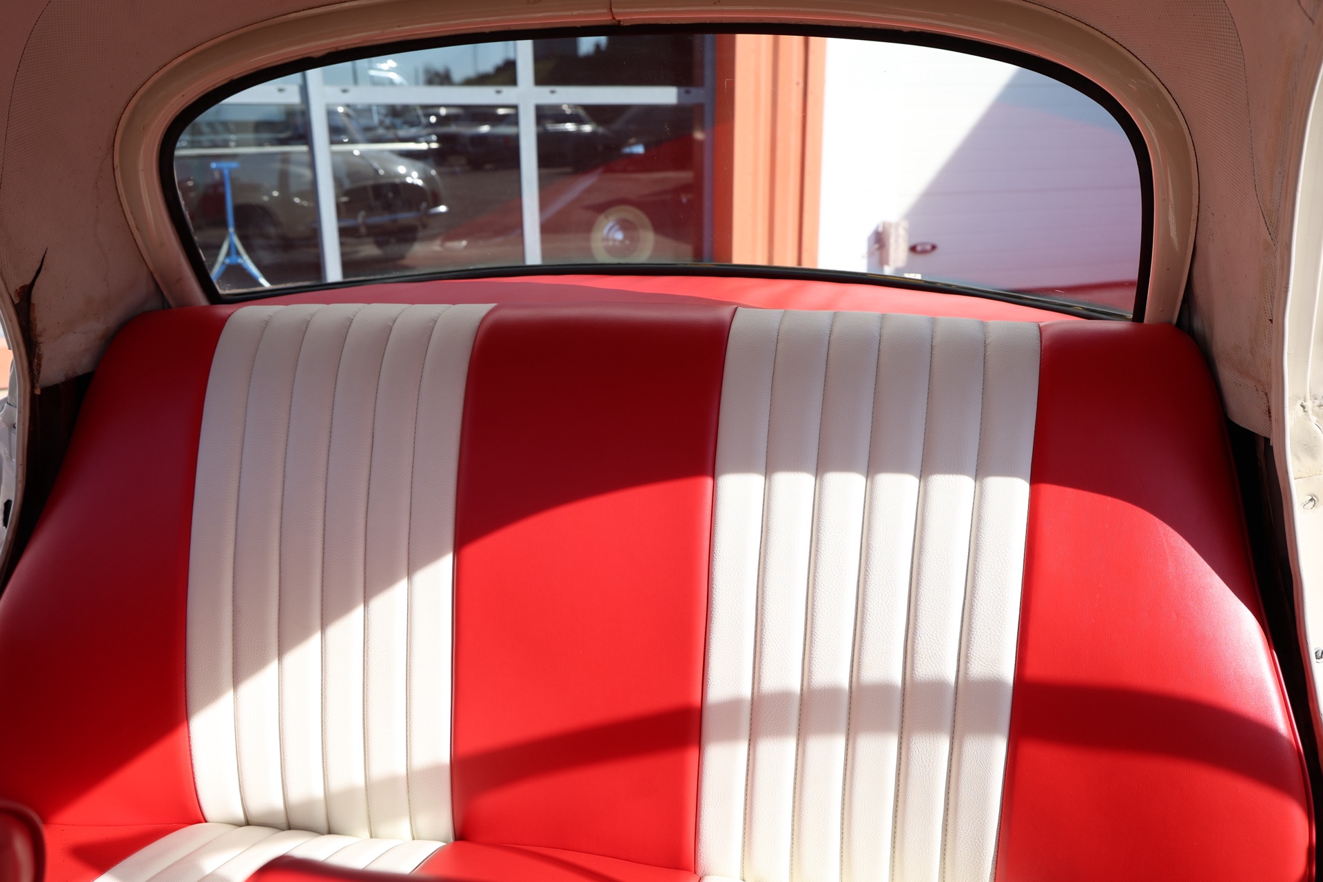 Renault Dauphine Crème 1964 – Image 10