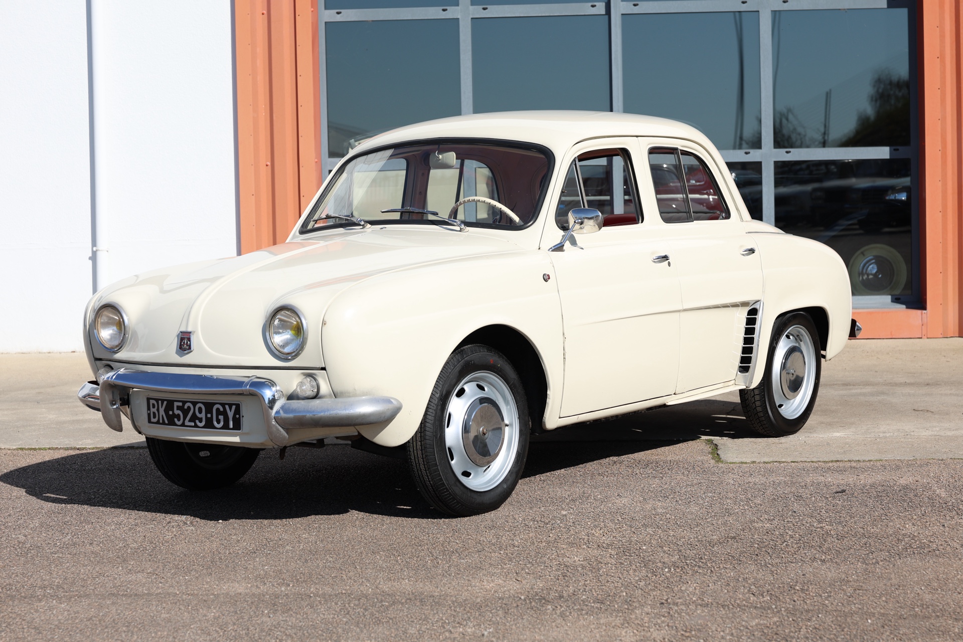 Renault Dauphine Crème 1964 – Image 2