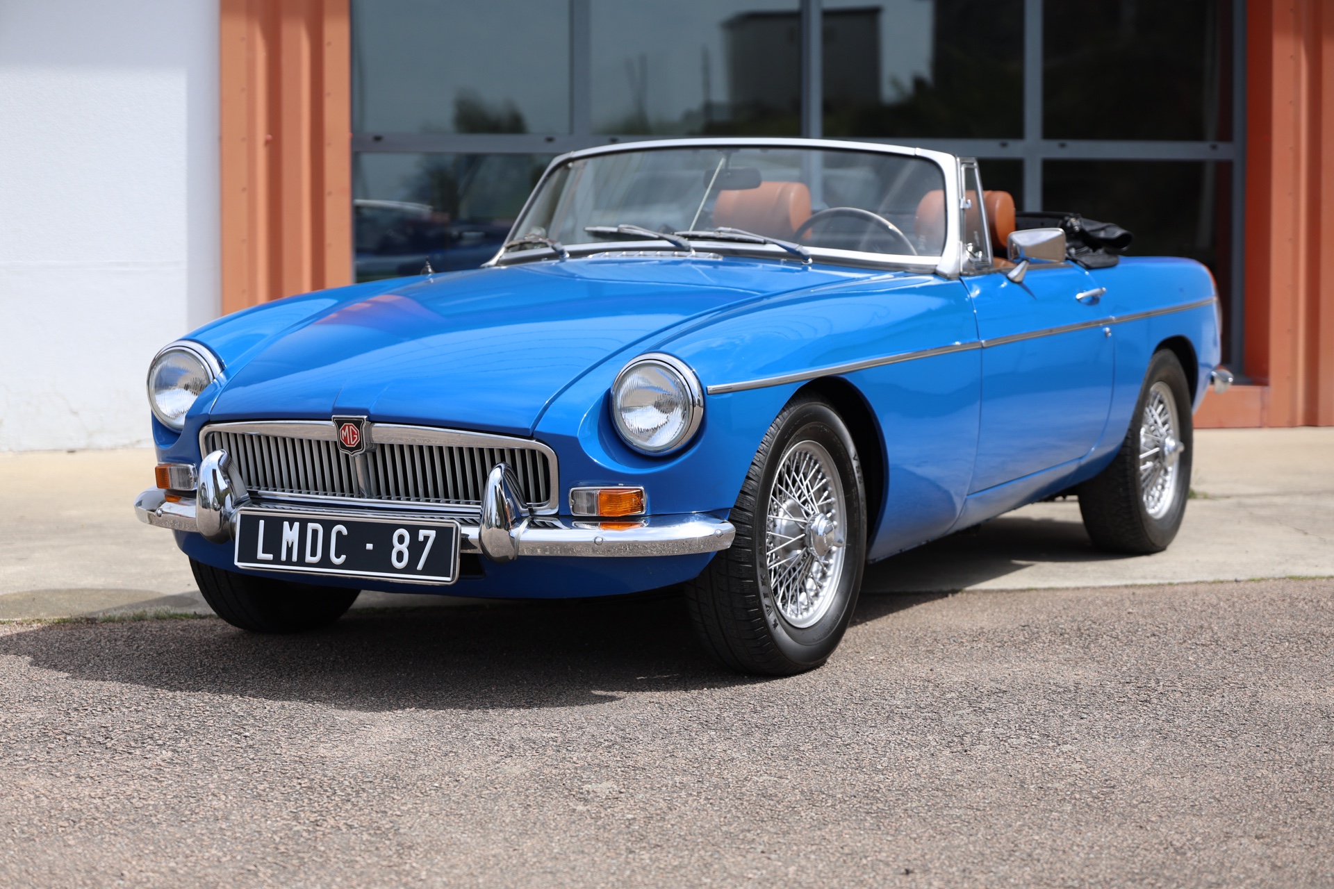 MG B Cabriolet Bleue 1976 – Image 3