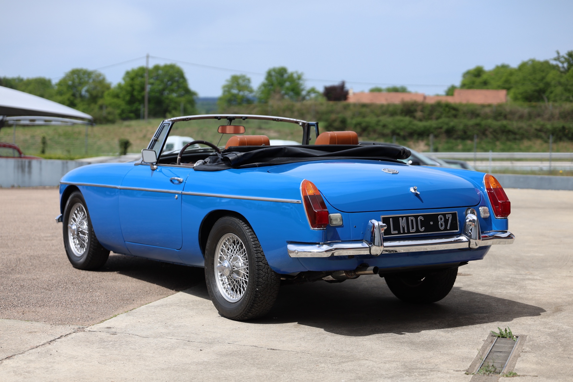 MG B Cabriolet Bleue 1976 – Image 5