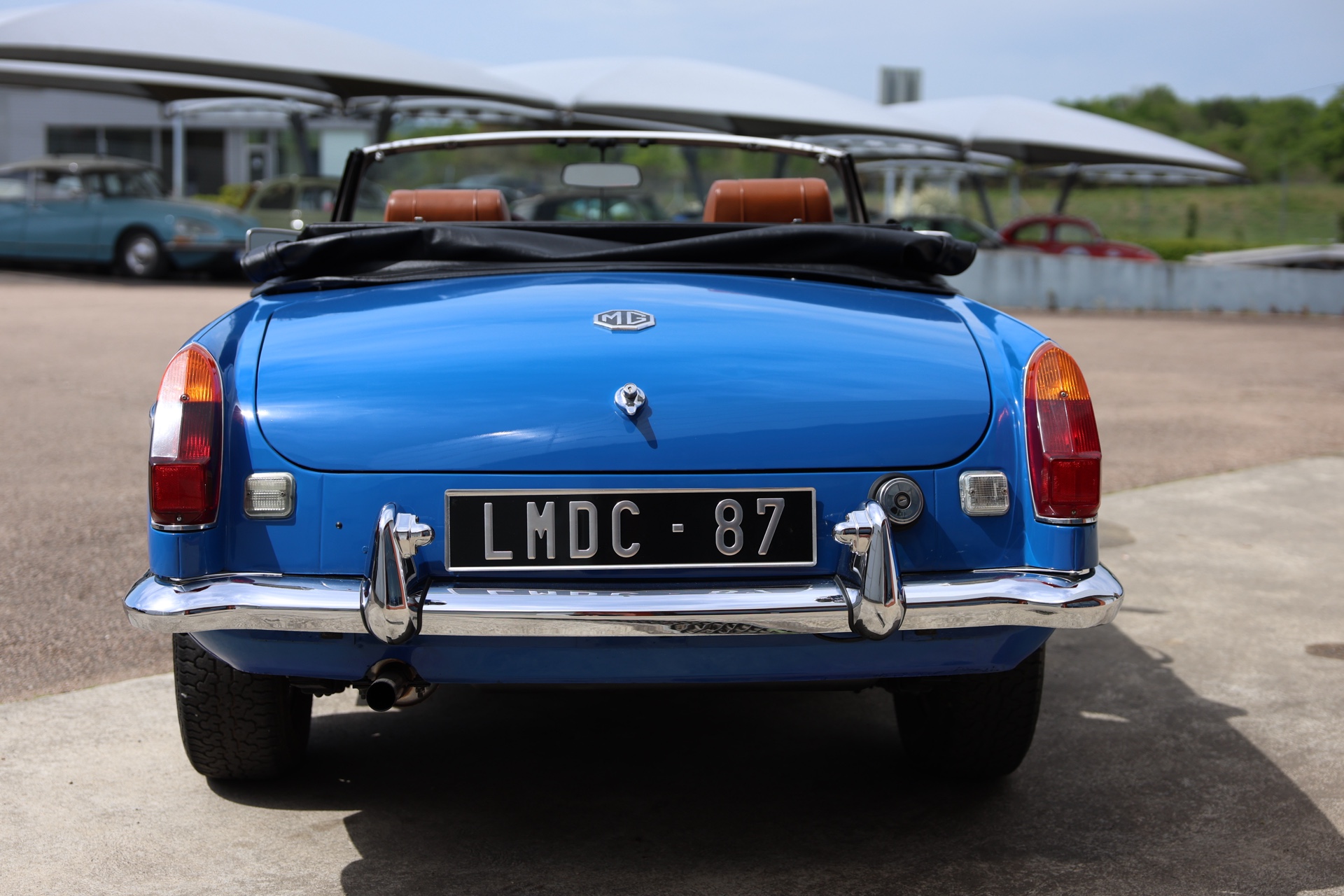 MG B Cabriolet Bleue 1976 – Image 19