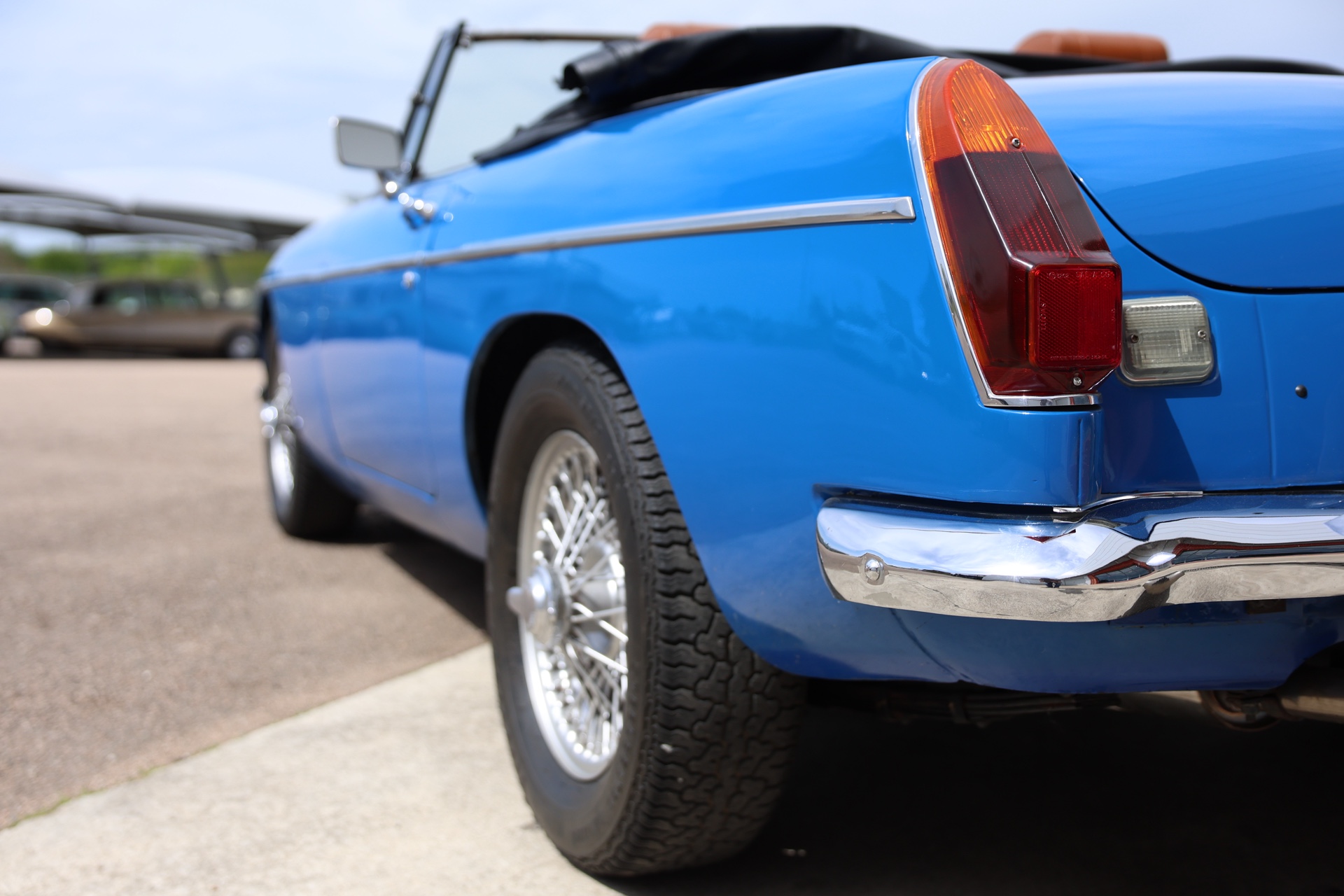 MG B Cabriolet Bleue 1976 – Image 9