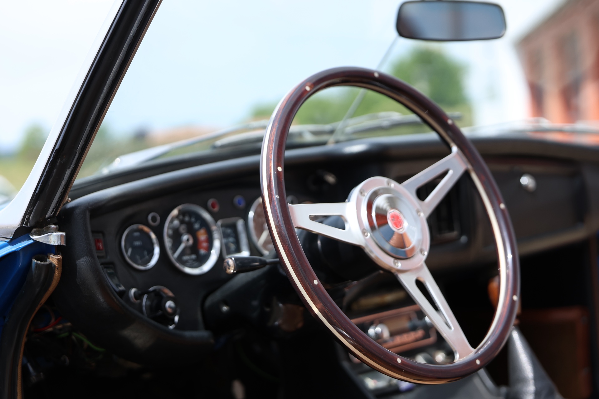 MG B Cabriolet Bleue 1976 – Image 11