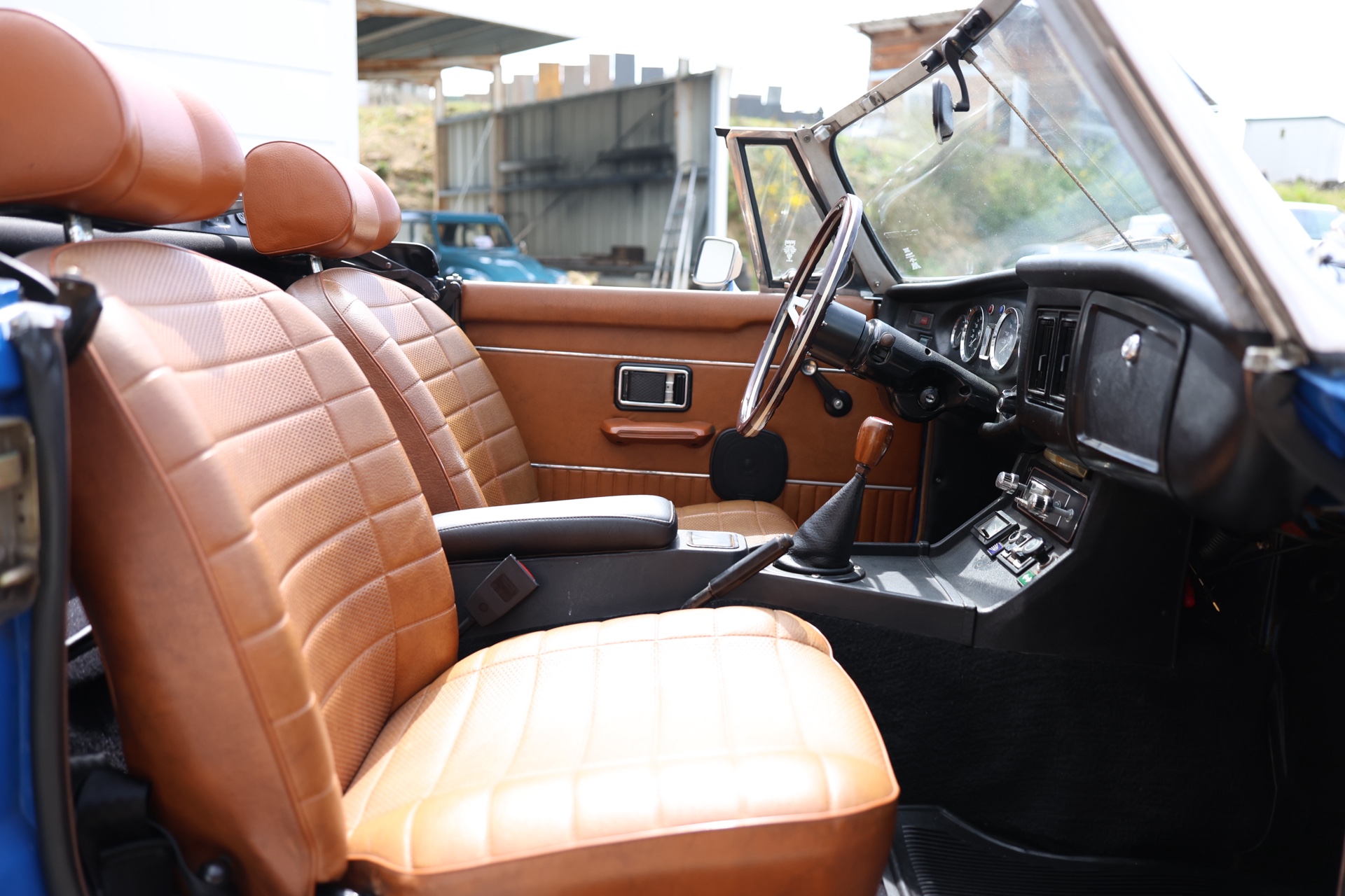 MG B Cabriolet Bleue 1976 – Image 12